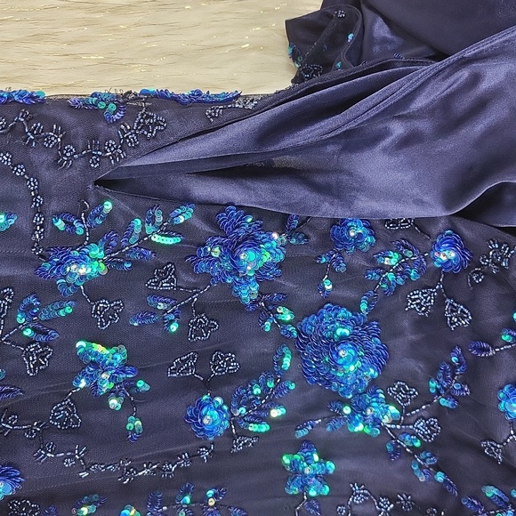 Primavera Sequence Gown - Picture 5 of 10